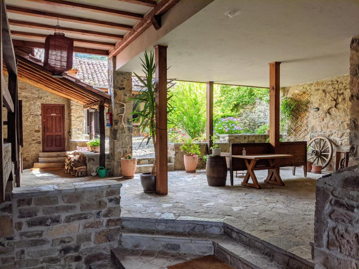 Olmares Terrace Apartment - Picos De Europa Lomena Екстер'єр фото